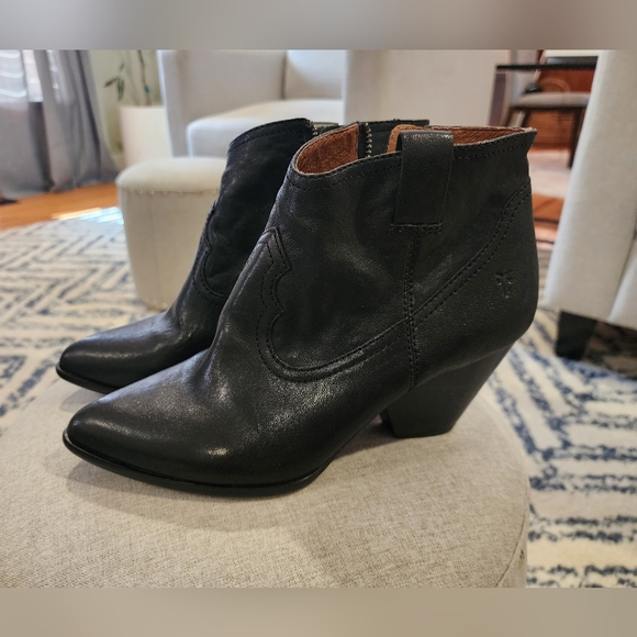 Frye Reina Women's Western Vibe Black Leather Ankle Bootie (Size 8M) - Picture 3 of 10